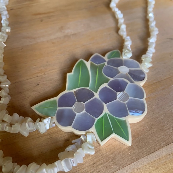 Vintage Shell Statement Necklace - Picture 7 of 7